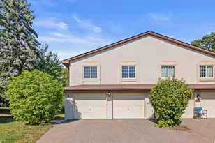 2507 Woodbridge St, Roseville, MN 55113 - Photo 1