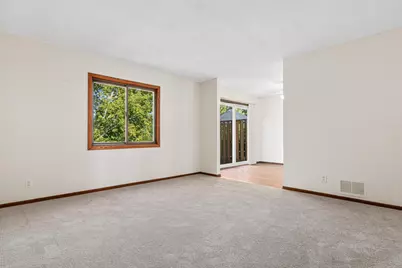 2507 Woodbridge Street, Roseville, MN 55113 - Photo 8