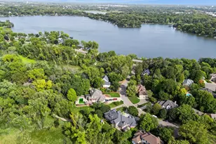 2437 Sunset Ct, Little Canada, MN 55117 - Photo 4