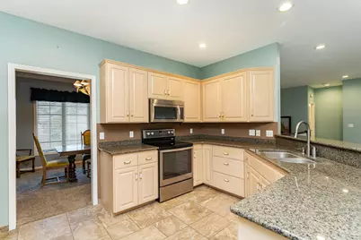 360 Wimbledon Hills Drive SW, Rochester, MN 55902 - Photo 14