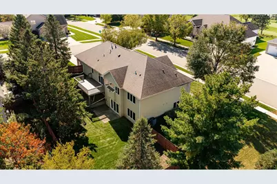 360 Wimbledon Hills Drive SW, Rochester, MN 55902 - Photo 4