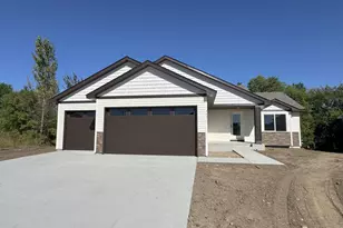 4637 9th St NE, Saint Cloud, MN 56304 - Photo 1