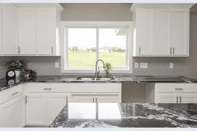 5913 Rub Of The Green Street, Saint Cloud, MN 56304 - Photo 6