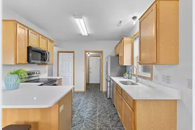 8716 N Bay Drive, Chanhassen, MN 55317 - Photo 8