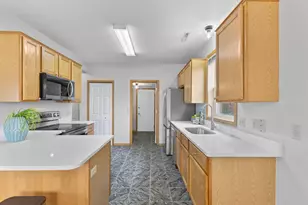 8716 N Bay Dr, Chanhassen, MN 55317 - Photo 8