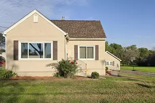 1250 McKnight Rd N, Maplewood, MN 55119 - Photo 1