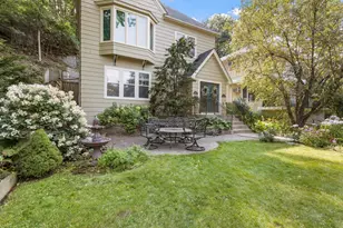 813 Kenwood Pkwy, Minneapolis, MN 55403 - Photo 1