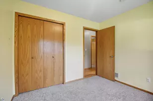 1802 18th St SW, Austin, MN 55912 - Photo 16