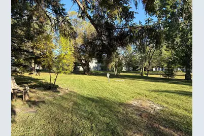 211 7th Avenue SE, Baudette, MN 56623 - Photo 4