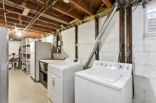 8131 Vincent Ave S, Bloomington, MN 55431 - Photo 32