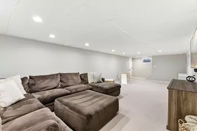 8131 Vincent Avenue S, Bloomington, MN 55431 - Photo 26