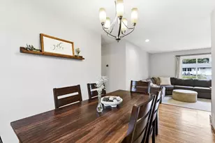 8131 Vincent Ave S, Bloomington, MN 55431 - Photo 10