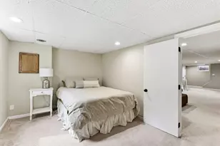 8131 Vincent Ave S, Bloomington, MN 55431 - Photo 28