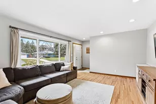 8131 Vincent Ave S, Bloomington, MN 55431 - Photo 8