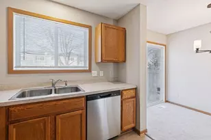 15515 Flyboat Ln, Apple Valley, MN 55124 - Photo 6