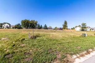 1638 Jasmine Dr, Alexandria, MN 56308 - Photo 1