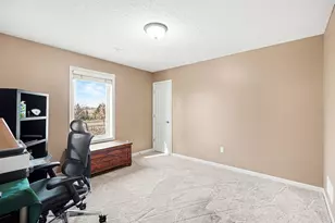 1042 Wyncrest Ct, Woodbury, MN 55129 - Photo 22