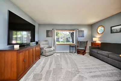 240 6th Street SW, Plainview, MN 55964 - Photo 4