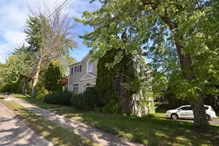 222 S 21st Ave E, Duluth, MN 55812 - Photo 1