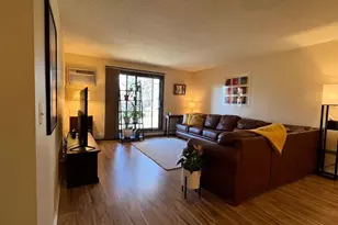 11160 Anderson Lakes Pkwy, Eden Prairie, MN 55344 - Photo 4