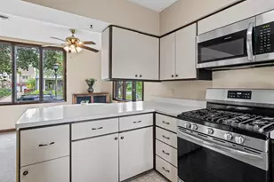 95 Colorado Street W, Saint Paul, MN 55107 - Photo 16