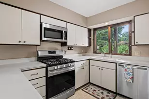 95 Colorado Street W, Saint Paul, MN 55107 - Photo 14