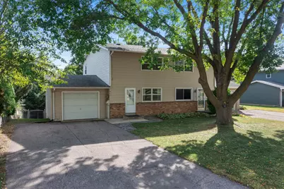 911 Ridge Drive SE, Saint Michael, MN 55376 - Photo 1