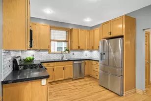 510 University Ave NE, Minneapolis, MN 55413 - Photo 14