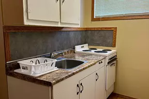 820 N Cedar St, Luverne, MN 56156 - Photo 8