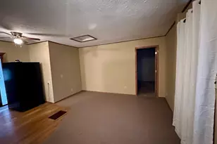 820 N Cedar St, Luverne, MN 56156 - Photo 2