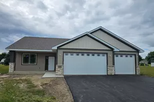 741 St James Cir, Litchfield, MN 55355 - Photo 2