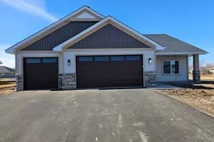 741 St James Cir, Litchfield, MN 55355 - Photo 2