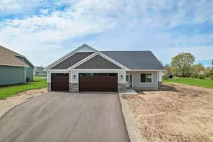 741 St James Cir, Litchfield, MN 55355 - Photo 8