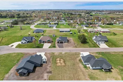 741 St James Circle, Litchfield, MN 55355 - Photo 6