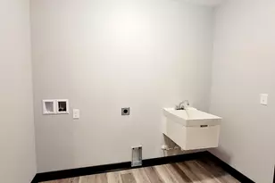 1044 Cullen St, Saint Peter, MN 56082 - Photo 14