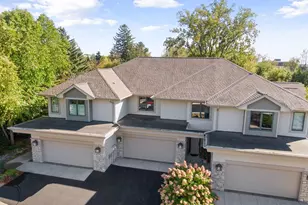 296 Grace Pointe Ct, Wayzata, MN 55391 - Photo 2