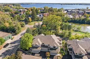 296 Grace Pointe Ct, Wayzata, MN 55391 - Photo 52