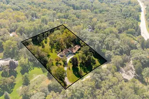 2011 Merrihills Dr SW, Rochester, MN 55902 - Photo 2