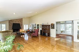 2011 Merrihills Dr SW, Rochester, MN 55902 - Photo 8