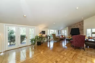 2011 Merrihills Dr SW, Rochester, MN 55902 - Photo 8