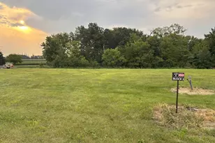 1977 Lexington Ln, North Mankato, MN 56003 - Photo 1