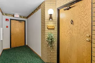 4825 Babcock Trail, Inver Grove Heights, MN 55077 - Photo 46