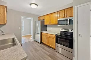 1020 11th St S, Moorhead, MN 56560 - Photo 8