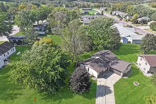 101 Parkview Dr, Lake Benton, MN 56149 - Photo 4