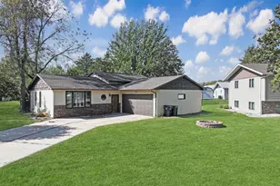 101 Parkview Dr, Lake Benton, MN 56149 - Photo 34