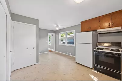 834 Iroquois Avenue, Saint Paul, MN 55119 - Photo 14