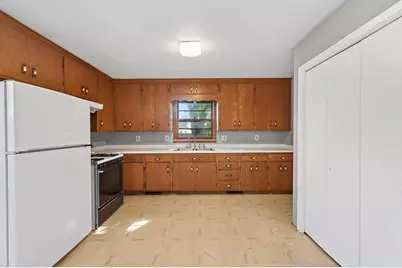 834 Iroquois Avenue, Saint Paul, MN 55119 - Photo 12