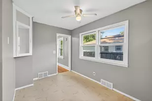 834 Iroquois Ave, Saint Paul, MN 55119 - Photo 10