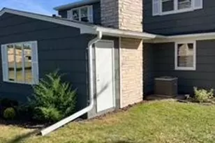 944 S Hampton St, Fairmont, MN 56031 - Photo 2