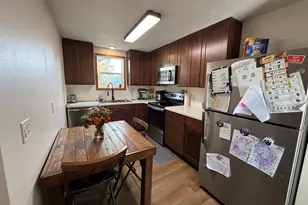 110 Crocker Ave S, Thief River Falls, MN 56701 - Photo 4